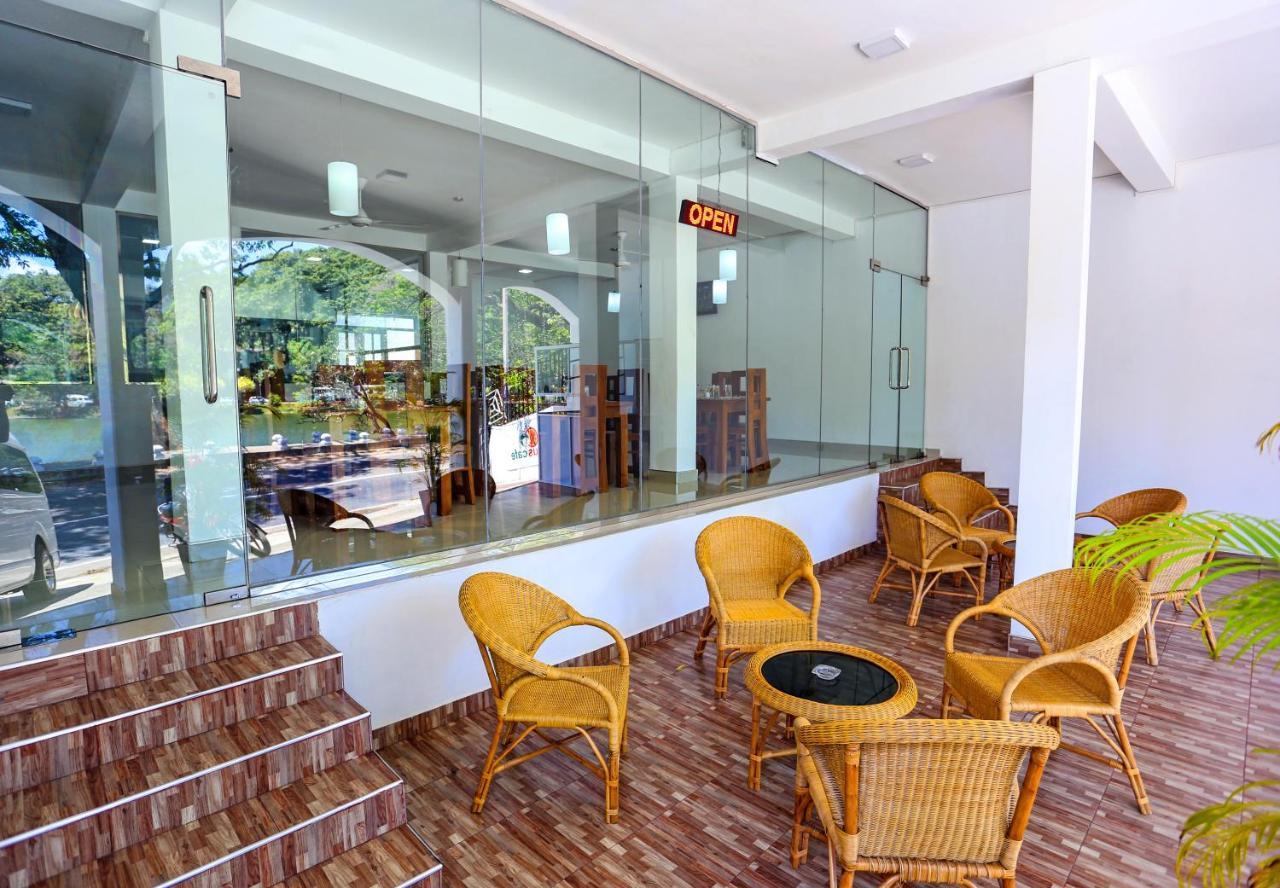 Citrus Cafe & Restaurant Ξενοδοχείο Κάντι Εξωτερικό φωτογραφία